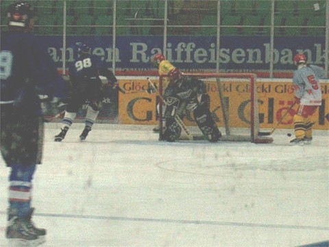 http://www.ratisbona-bullfrogs.de/pixlie/cache/vs_2002_03_18%20-%20Spiel%20gegen%20Rivermen%20Straubing_IM001636.jpg