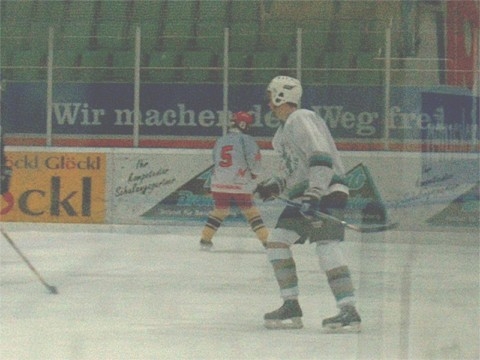 http://www.ratisbona-bullfrogs.de/pixlie/cache/vs_2002_03_18%20-%20Spiel%20gegen%20Rivermen%20Straubing_IM001637.jpg