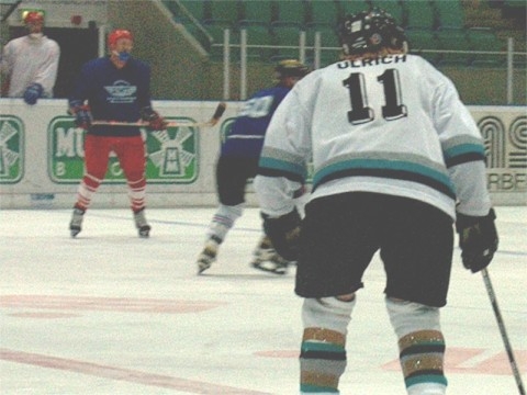 http://www.ratisbona-bullfrogs.de/pixlie/cache/vs_2002_03_18%20-%20Spiel%20gegen%20Rivermen%20Straubing_IM001638.jpg