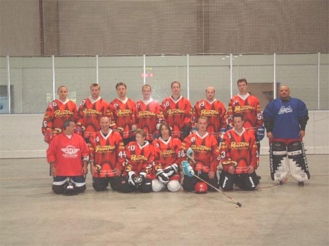 http://www.ratisbona-bullfrogs.de/pixlie/cache/vs_2002_06_02%20-%20Teams%20der%20Summer%20Jam%20'02_peaches.jpg