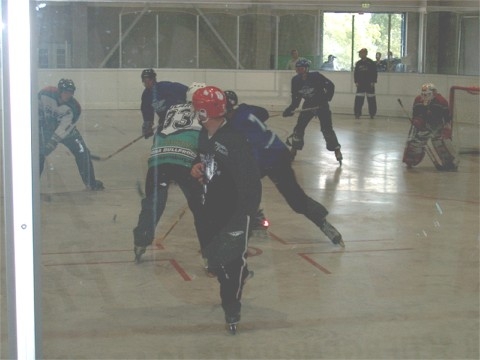 http://www.ratisbona-bullfrogs.de/pixlie/cache/vs_2002_06_29%20-%20Spiel%20gegen%20Rivermen%20Straubing_bf09.jpg