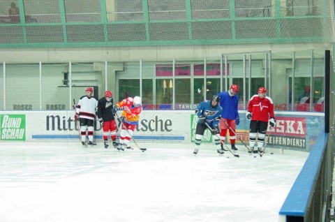 http://www.ratisbona-bullfrogs.de/pixlie/cache/vs_2002_12_01%20-%20Trainings-Impressionen_tr09.jpg