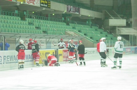 http://www.ratisbona-bullfrogs.de/pixlie/cache/vs_2002_12_01%20-%20Trainings-Impressionen_tr18.jpg