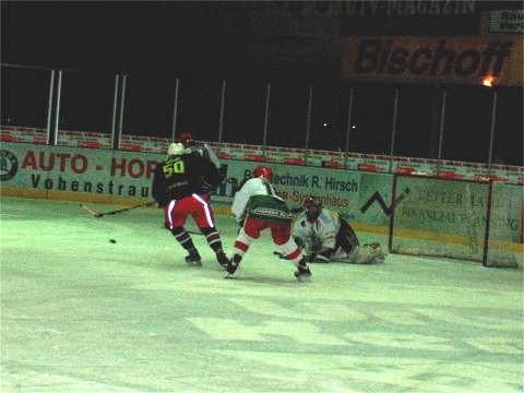 http://www.ratisbona-bullfrogs.de/pixlie/cache/vs_2002_12_19%20-%20Spiel%20gegen%20Diesenbach%20Biber_db17.jpg