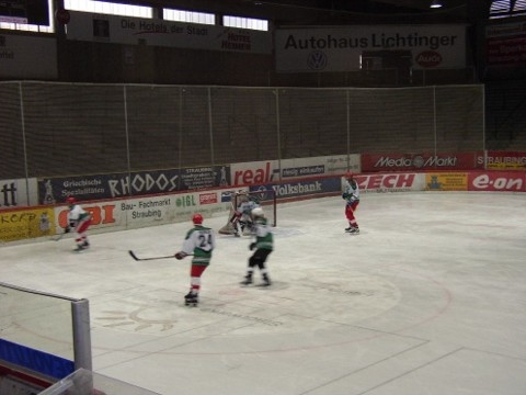 http://www.ratisbona-bullfrogs.de/pixlie/cache/vs_2003_03_01%20-%20Spiel%20bei%20Rivermen%20Straubing_P1010032.JPG