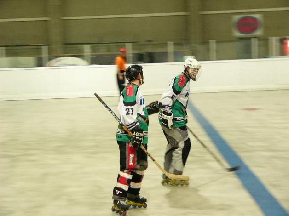 http://www.ratisbona-bullfrogs.de/pixlie/cache/vs_2004_06_19%20-%20Spiel%20gegen%20die%20Rivermen%20Straubing_img08.jpg