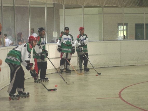 http://www.ratisbona-bullfrogs.de/pixlie/cache/vs_2005_07_23%20-%20Spiel%20gegen%20Rivermen%20Straubing_Dsc01156.jpg