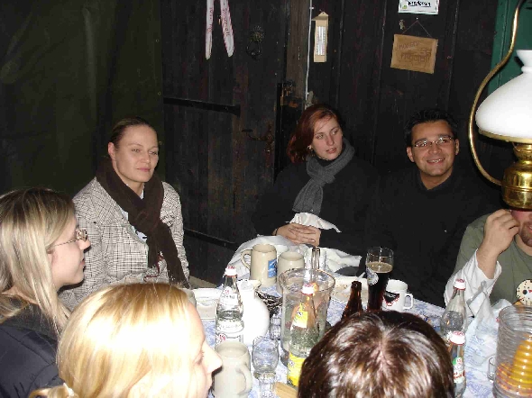 http://www.ratisbona-bullfrogs.de/pixlie/cache/vs_2006_01_07%20-%20Weihnachtsfeier%202006_Dsc01651.jpg