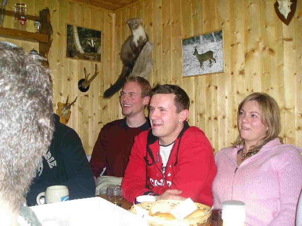 http://www.ratisbona-bullfrogs.de/pixlie/cache/vs_2006_01_07%20-%20Weihnachtsfeier%202006_P1070053.JPG