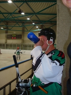 http://www.ratisbona-bullfrogs.de/pixlie/cache/vs_2008_07_05%20-%20Spiel%20gegen%20den%20RSC%20Pillnach_DSC00856.jpg
