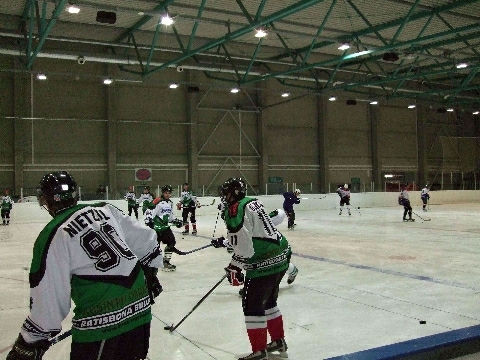 http://www.ratisbona-bullfrogs.de/pixlie/cache/vs_2008_12_14%20-%20Spiel%20gegen%20Uniteam%20Regensburg_DSCF0074.jpg