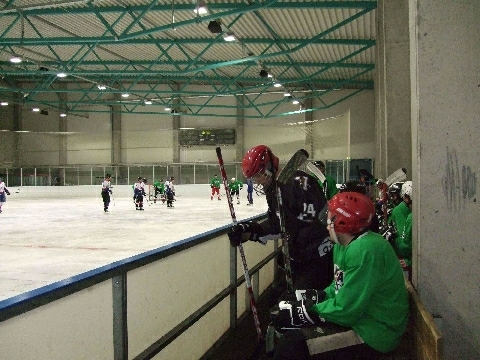http://www.ratisbona-bullfrogs.de/pixlie/cache/vs_2008_12_14%20-%20Spiel%20gegen%20Uniteam%20Regensburg_DSCF0110.jpg