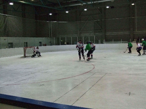 http://www.ratisbona-bullfrogs.de/pixlie/cache/vs_2008_12_14%20-%20Spiel%20gegen%20Uniteam%20Regensburg_DSCF0112.jpg