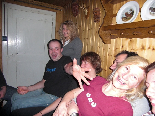 http://www.ratisbona-bullfrogs.de/pixlie/cache/vs_2009_01_10%20-%20Weihnachtsfeier%202009_Cimg4695.jpg