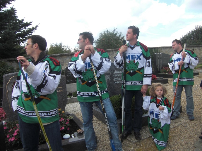 http://www.ratisbona-bullfrogs.de/pixlie/cache/vs_2010_09_18%20-%20Hochzeit%20Christian%20Schweiger_Cimg7935.jpg